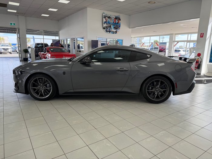 2024 Ford Mustang Dark Horse