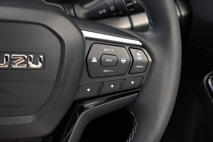 2025 Isuzu MU-X LS-T