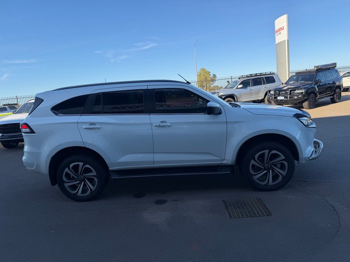 2021 Isuzu MU-X Moonstone White PE