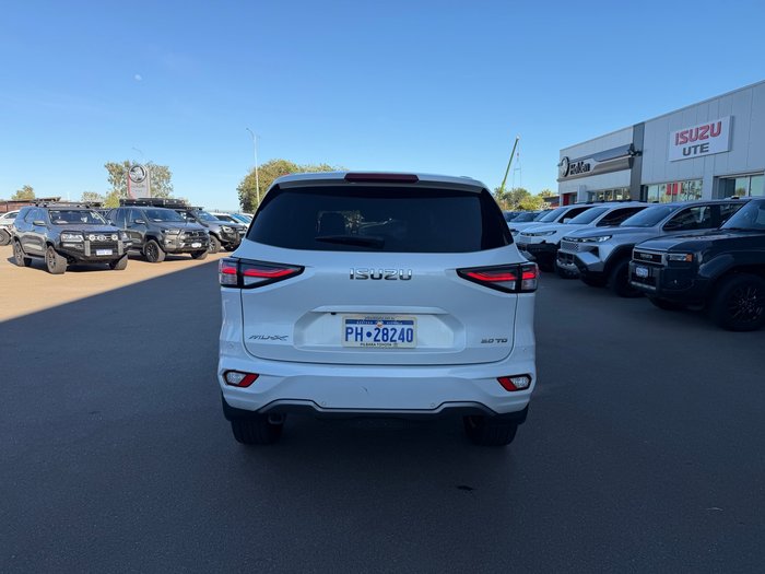 2021 Isuzu MU-X Moonstone White PE