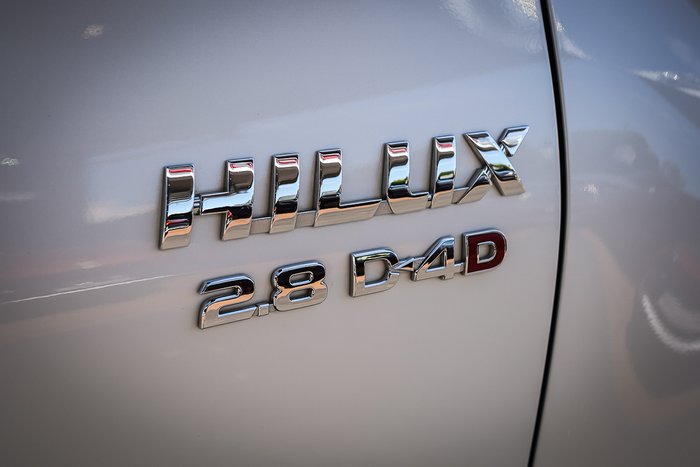 2019 Toyota HILUX SR5