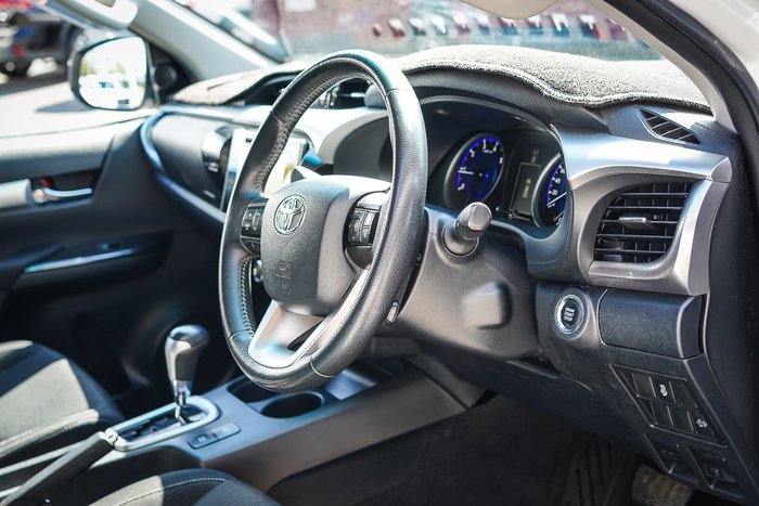 2019 Toyota HILUX SR5