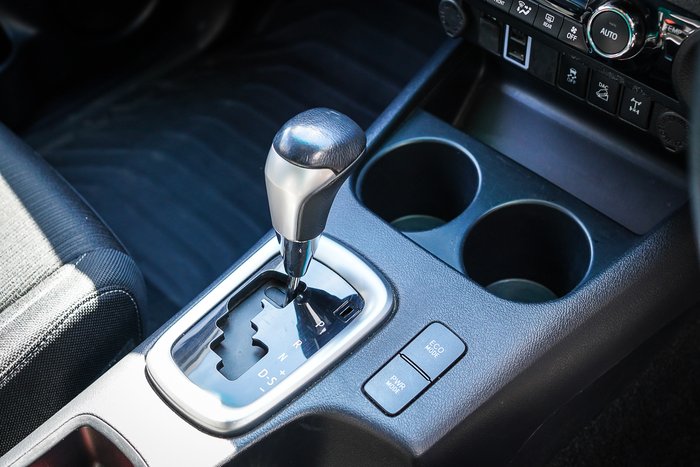 2019 Toyota HILUX SR5