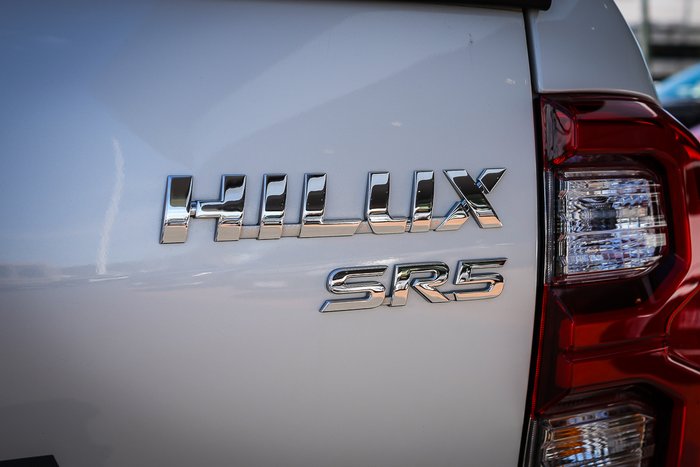 2019 Toyota HILUX SR5