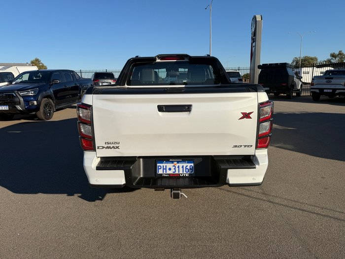 2025 Isuzu D-MAX Moonstone White PE