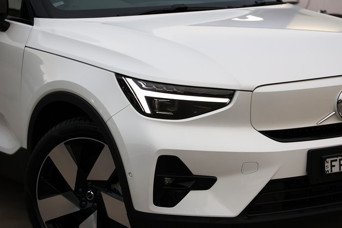 2024 Volvo EX40 Ultra Single Motor Extended Range