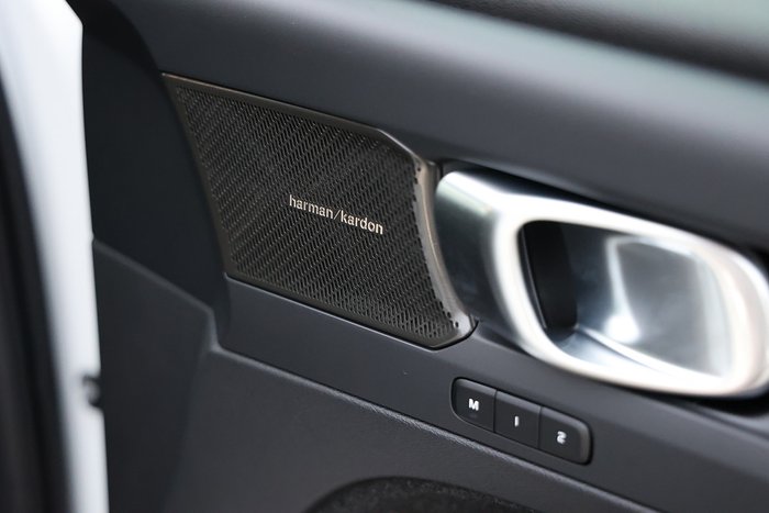 2024 Volvo EX40 Ultra Single Motor Extended Range