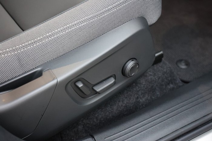 2024 Volvo EX40 Ultra Single Motor Extended Range