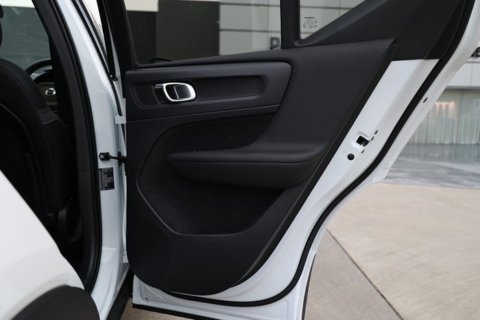 2024 Volvo EX40 Ultra Single Motor Extended Range