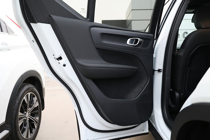 2024 Volvo EX40 Ultra Single Motor Extended Range