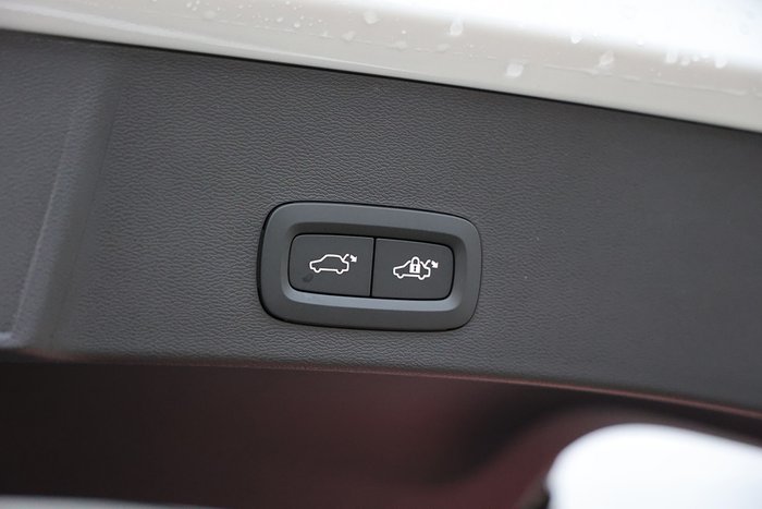 2024 Volvo EX40 Ultra Single Motor Extended Range