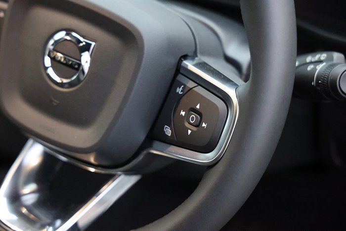 2024 Volvo EX40 Ultra Single Motor Extended Range