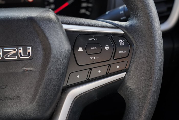 2022 Isuzu MU-X LS-M