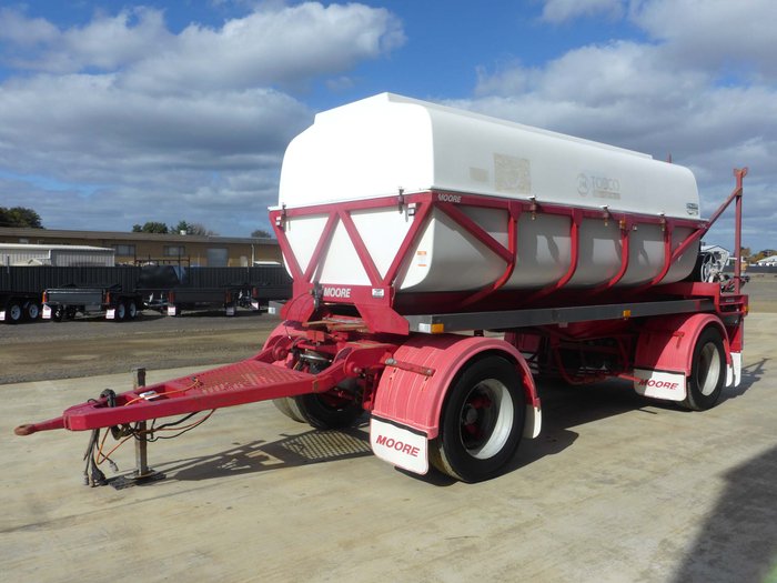 2006 Moore 12,000 Litre Water Tanker Super Dog Trailer