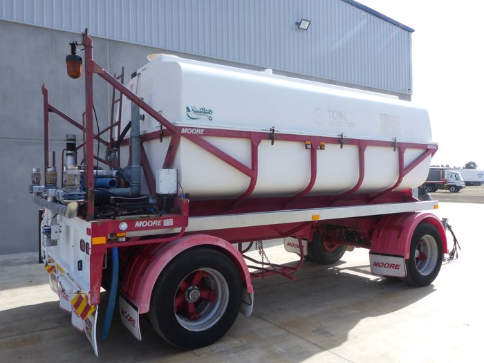 2006 Moore 12,000 Litre Water Tanker Super Dog Trailer