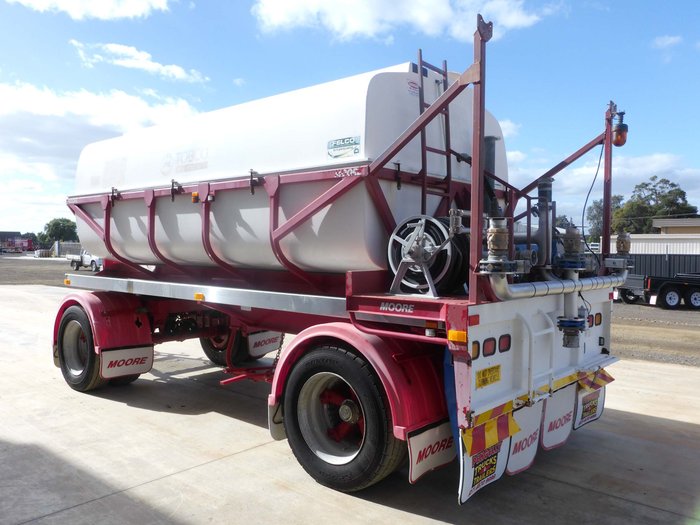 2006 Moore 12,000 Litre Water Tanker Super Dog Trailer