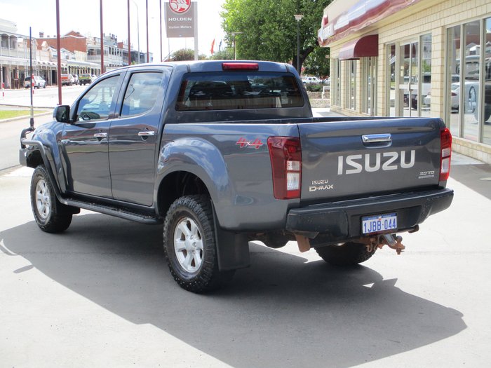 2017 Isuzu D-MAX LS-M