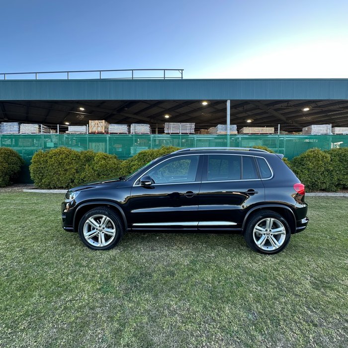2015 Volkswagen Tiguan 155TSI R-Line