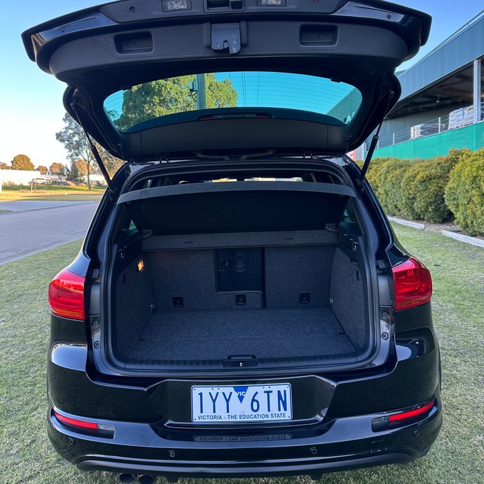 2015 Volkswagen Tiguan 155TSI R-Line