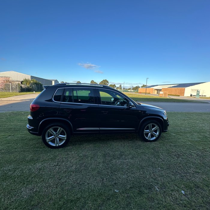 2015 Volkswagen Tiguan 155TSI R-Line