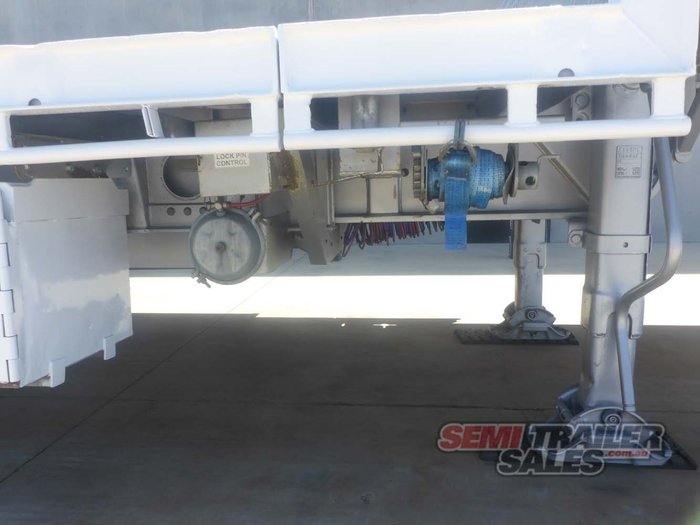 2009 Barker 45FT-70FT Dropdeck Extendable with Ramps