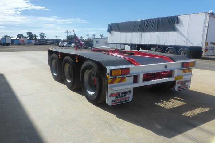 2018 Moore Tri Axle Dolly