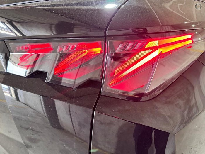 2025 Peugeot 5008 GT Premium Hybrid