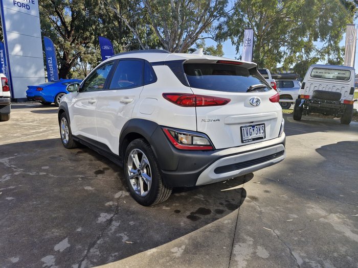 2021 Hyundai KONA 2021 Hyundai KONA ACTIVE (FWD) CONTINUOUS VARIABLE 4D WAGON 4CYL  White