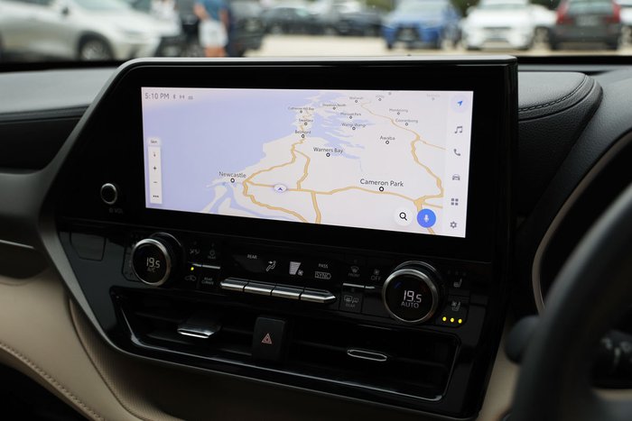 2023 TOYOTA KLUGER GRANDE HYBRID AWD