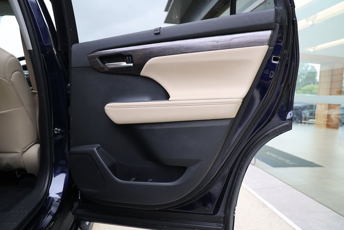 2023 TOYOTA KLUGER GRANDE HYBRID AWD