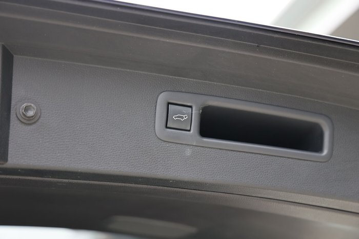 2023 TOYOTA KLUGER GRANDE HYBRID AWD