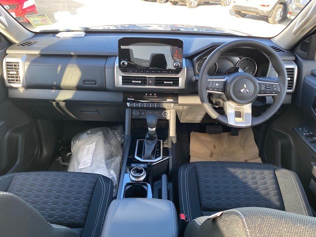 2025 MITSUBISHI Triton GLS
