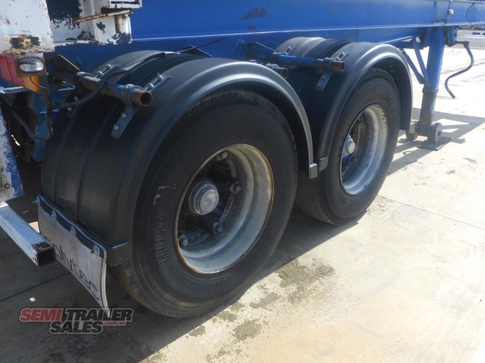1984 Fruehauf 20FT Tipping Skel