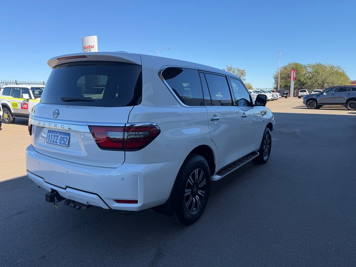 2023 Nissan PATROL MOONSTONE WHITE