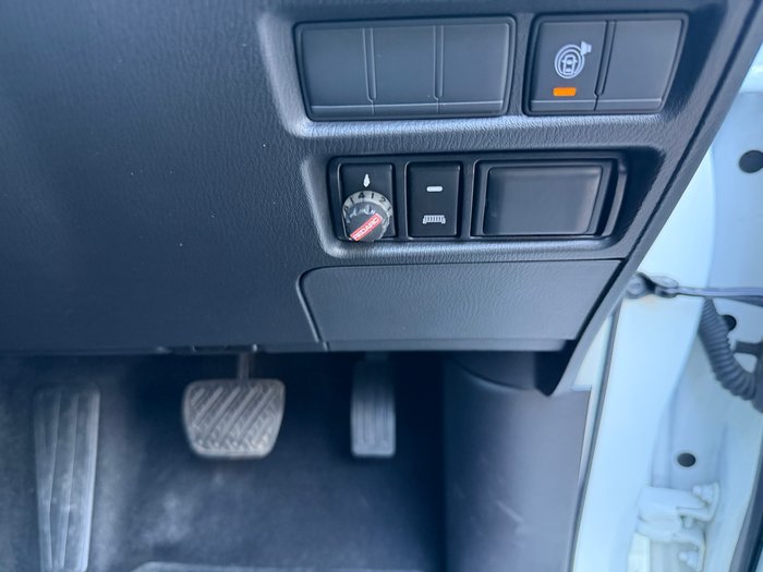2023 Nissan PATROL MOONSTONE WHITE