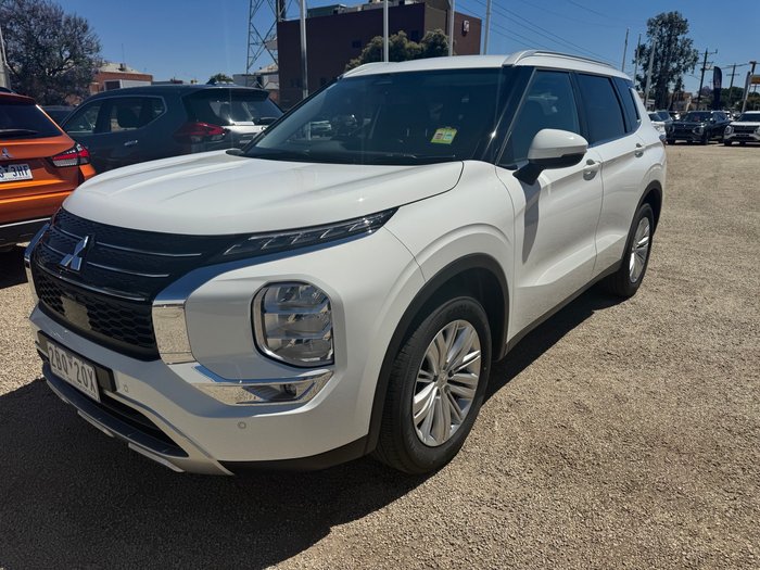 2024 MITSUBISHI Outlander LS