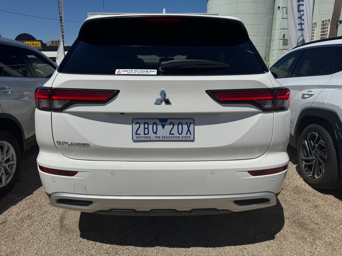 2024 MITSUBISHI Outlander LS