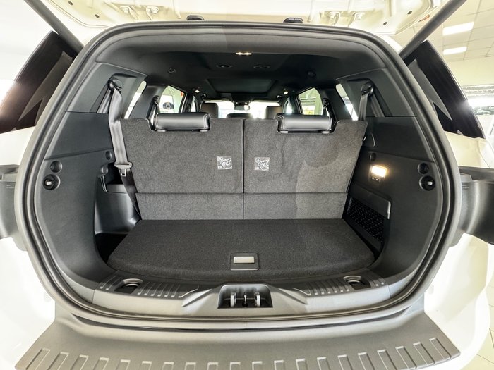 2025 Ford Everest Platinum