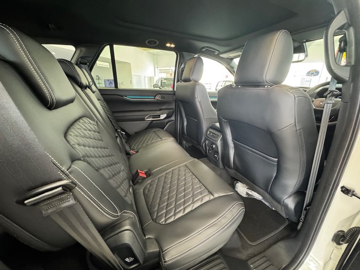 2025 Ford Everest Platinum