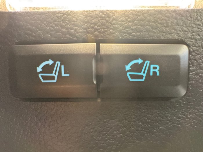 2025 Ford Everest Platinum