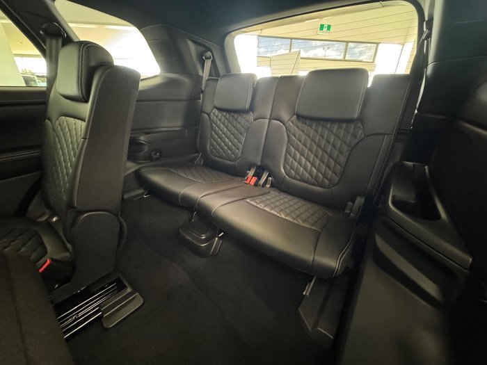 2025 Ford Everest Platinum