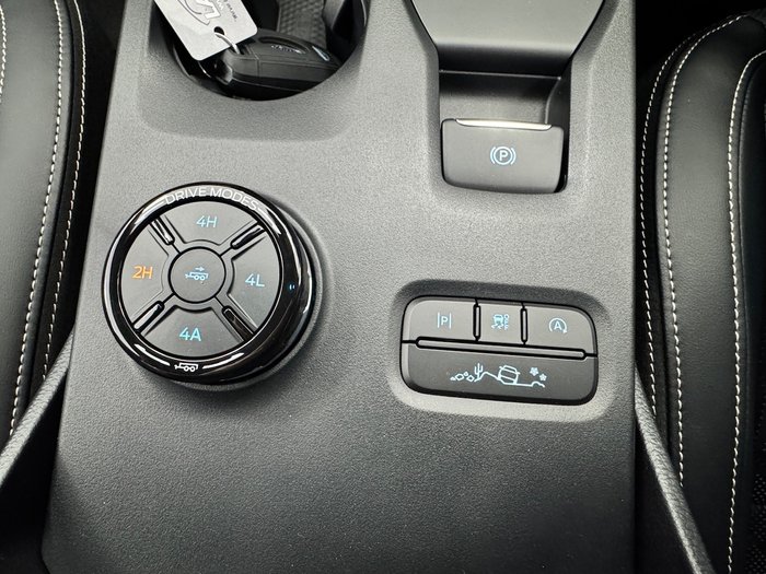 2025 Ford Everest Platinum