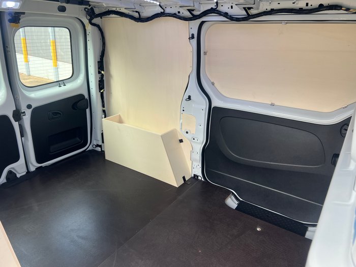 2026 Renault Trafic MY26 SWB Premium with Trade Pack