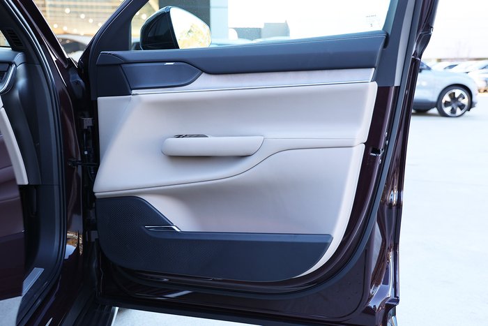 2025 Volvo EX90 Plus Twin Motor