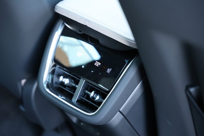 2025 Volvo EX90 Plus Twin Motor