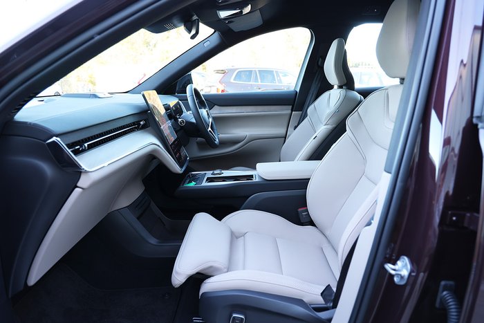 2025 Volvo EX90 Plus Twin Motor