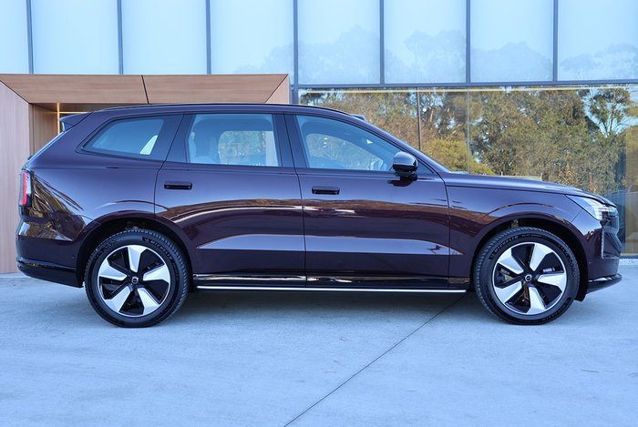 2025 Volvo EX90 Plus Twin Motor