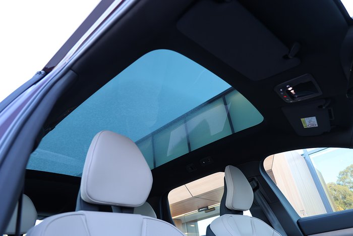 2025 Volvo EX90 Plus Twin Motor