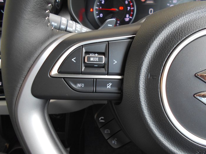 2026 SUZUKI SWIFT HYBRID GLX