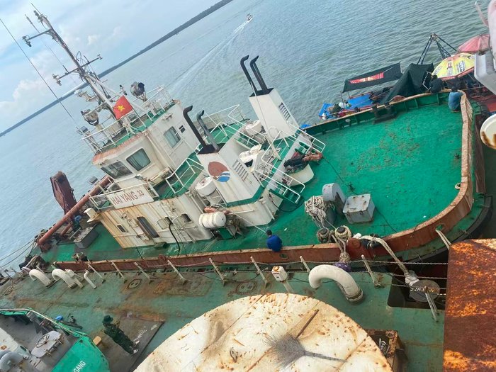 2016 WINDFARM BARGES & CRANES Offshore Plant & Equipment